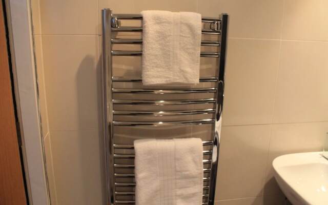 Snapos Luxury Serviced Apartments - Blonk Street