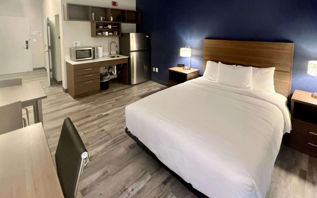 MainStay Suites Bourbonnais - Kankakee