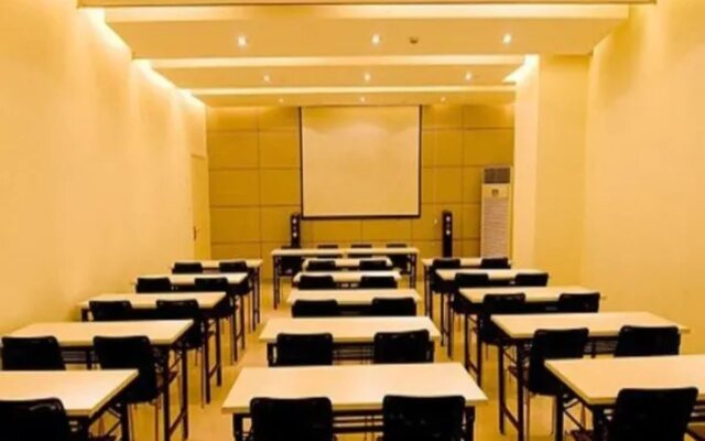Jinjiang Inn Select Wuhan International Expo Center Maying Road Metro Station