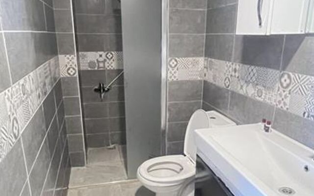 Kızıl Suit House