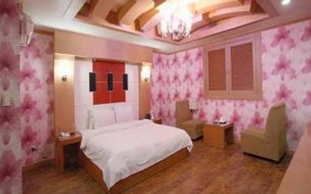 Lexy Hotel