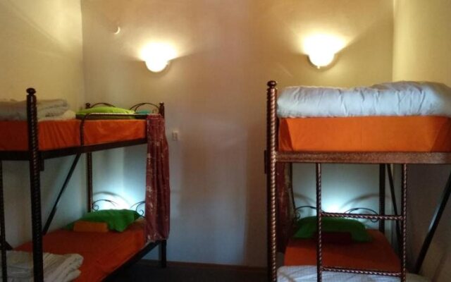 Hostel & Guest House Sim-Sim