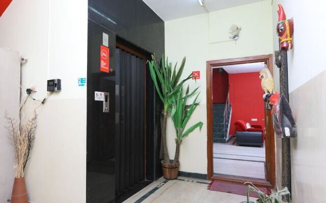 OYO 42 SilverKey T Nagar