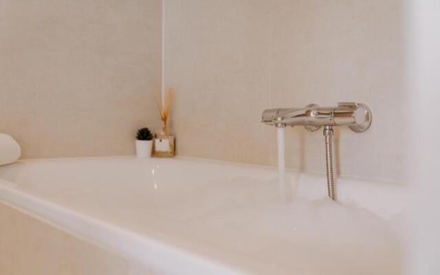 Stijlvol appartement op strand Makkum