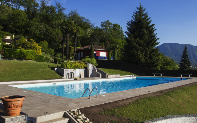 Residenza due Laghi Pool Lake View