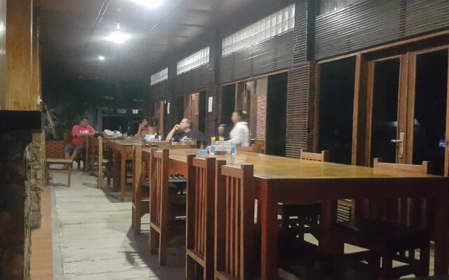 Hotel Any Lestari Lakey