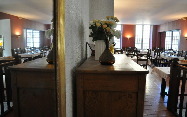 The Originals City, Hôtel La Reine Jeanne, Orthez (Inter-Hotel)
