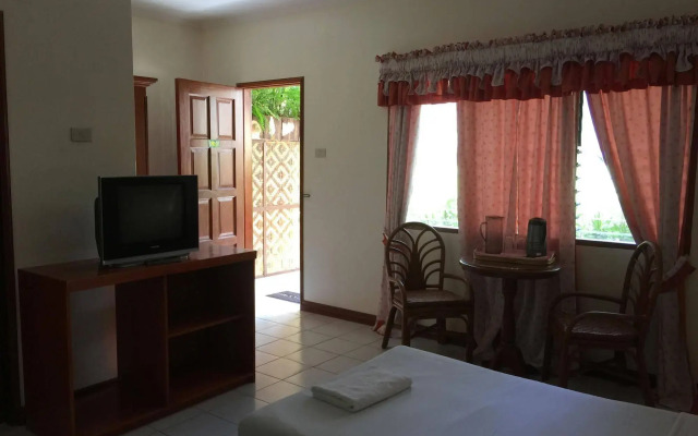 Alona Kew White Beach Resort