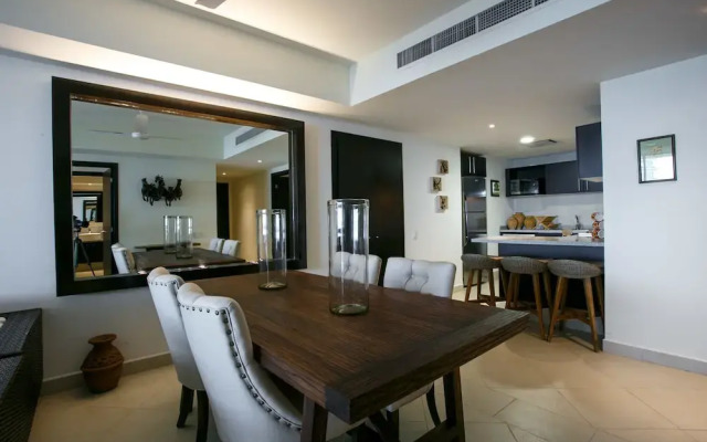 Wake Up To Sounds Of The Ocean Condo