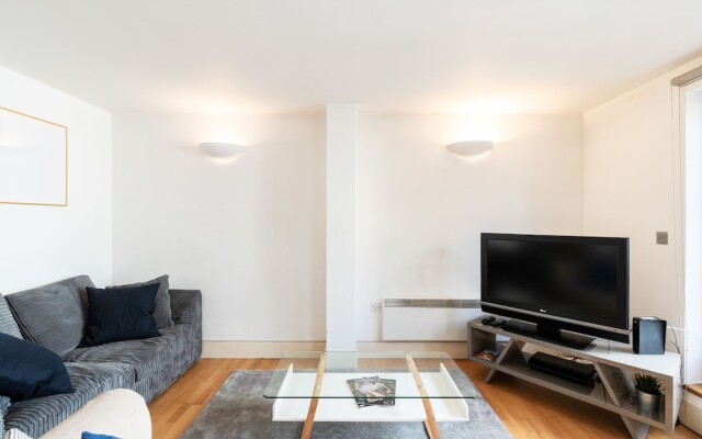 2 Bdr in Kensington E1 by the Residences