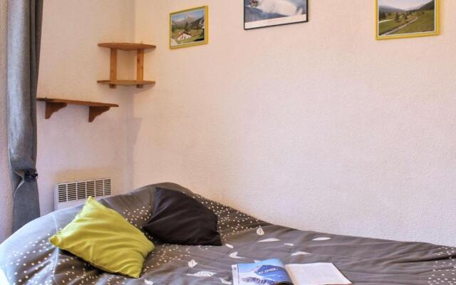 Appartement Risoul, 1 pièce, 4 personnes - FR-1-330-61