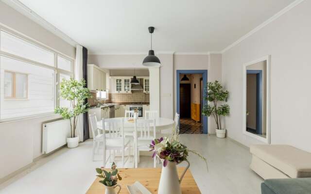 Missafir Stylish and Central Flat in Nisantasi