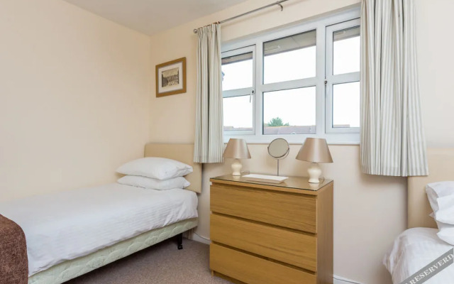 Quay Holidays - Harbourside Park