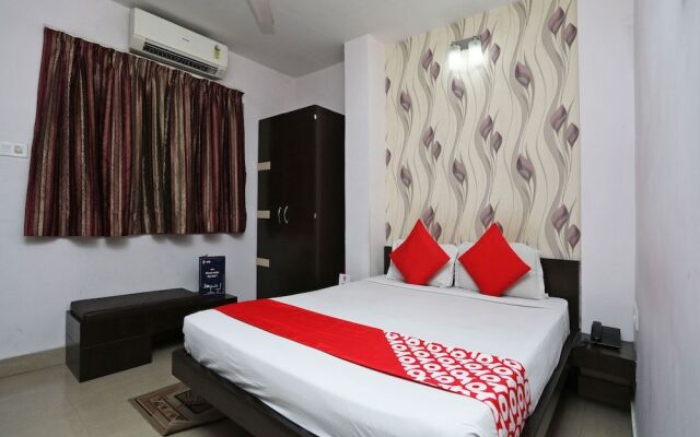 OYO 988 Hotel Metropolis Inn
