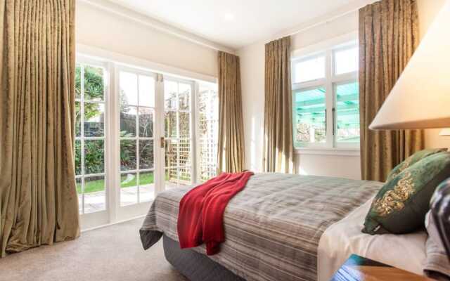 Sunny & Spacious Character Villa