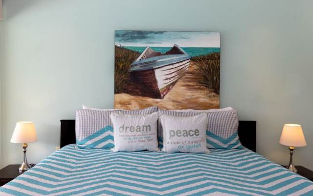 Elements 203 2 Bedroom Condo