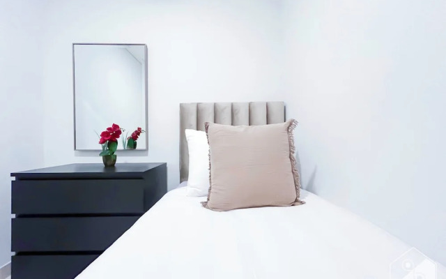 Luxury Burj Crown Downtown 4 Bedroom With Balcony