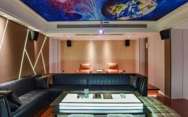 California Hotel