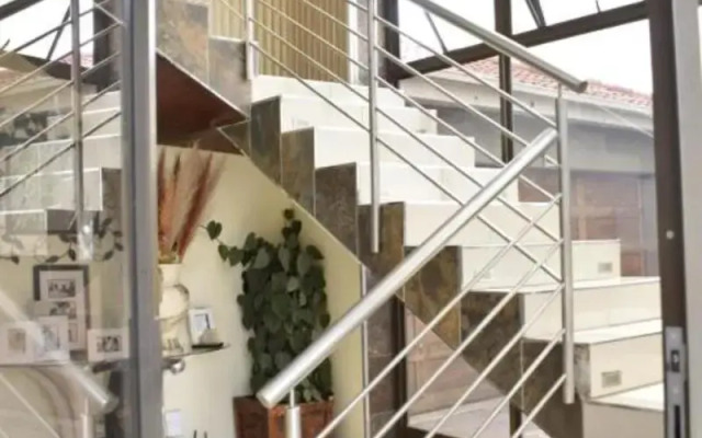 Lalela House