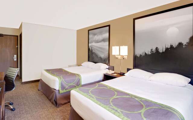 Super 8 by Wyndham Lebanon