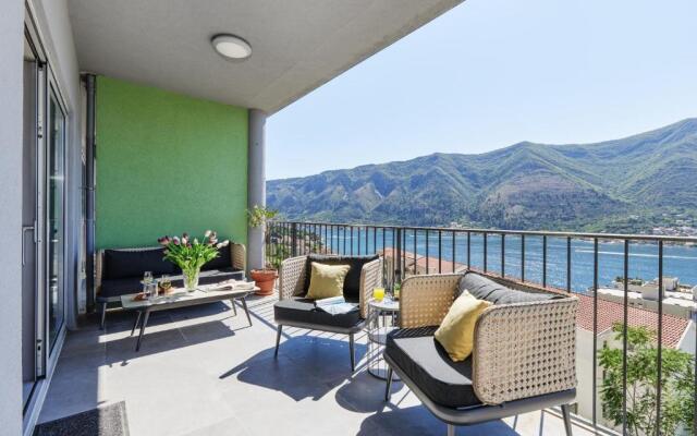 Apartment 13 With Amazing Sea Wiew