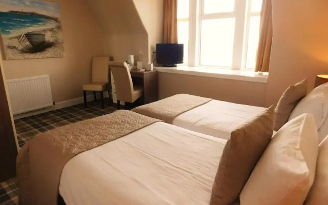 Cullen Bay Hotel