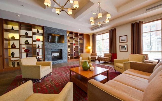DoubleTree by Hilton Raleigh - Cary