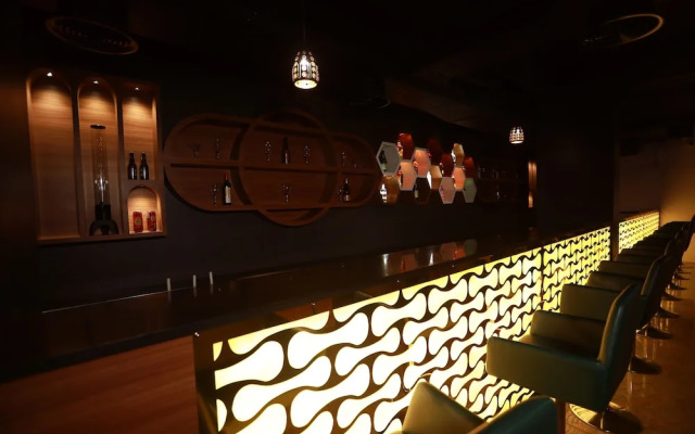 Hotel Grand Padappai Residency