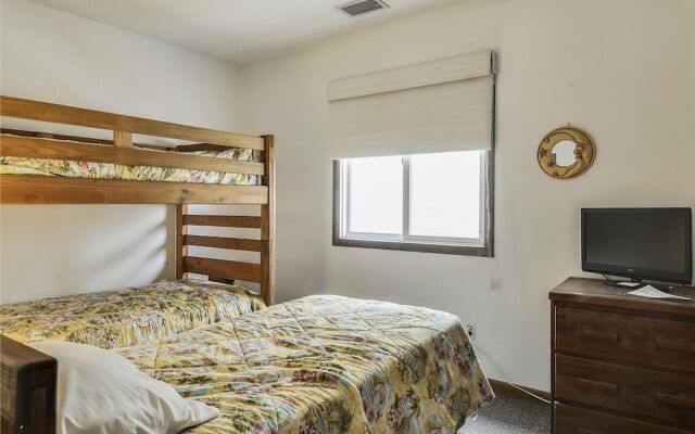 208 Hollywood Street by Long & Foster