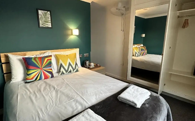 Smart Hyde Park View - Hostel