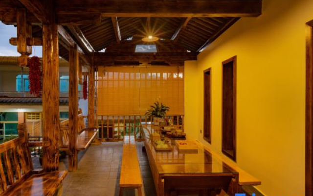 Xihe Yard · Haven · Panoramic Mountain View Courtyard (Shaxi Ancient Town)