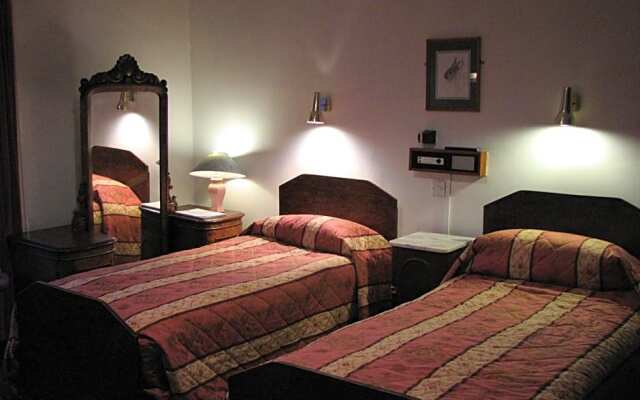Lancaster Hotel