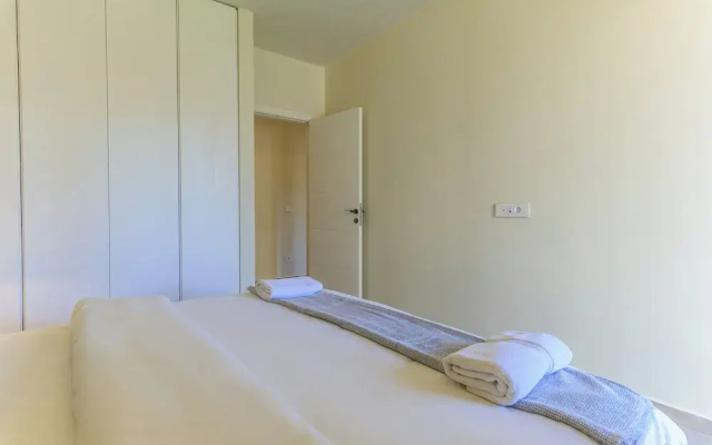 Achrafieh Gate - Modern 3-BR Apartments