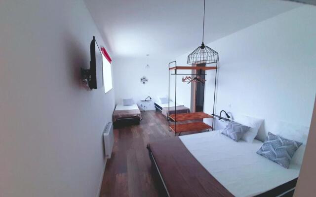 gite des mariés à 7mn du puy du F0U