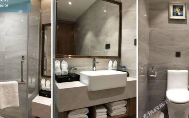 Up Fashion Hotel (Zhongshan North Station)