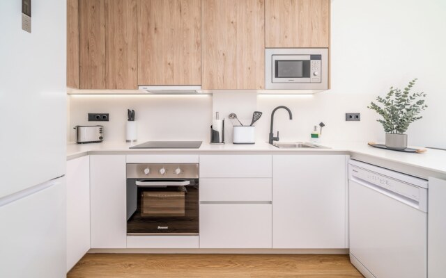 Limehome Barcelona Plaça Pirineus