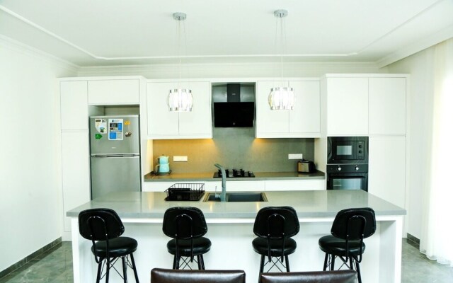 Remarkable Private 4-bed Villa in Dalyan With Pool