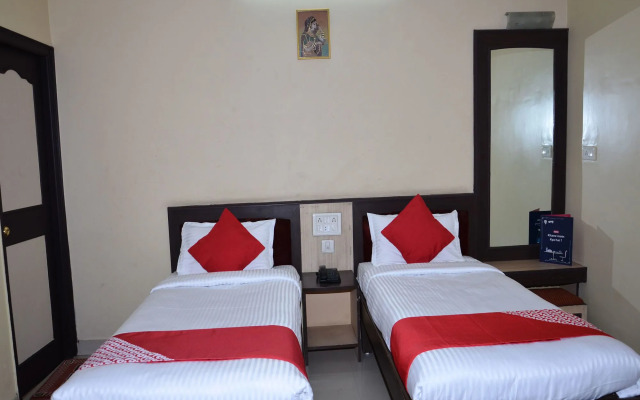 Hotel Rajlaxmi Palace by OYO Rooms