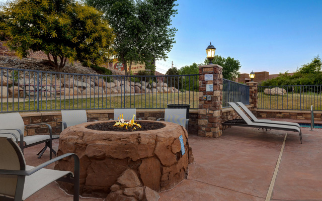 Holiday Inn Express & Suites Moab by IHG