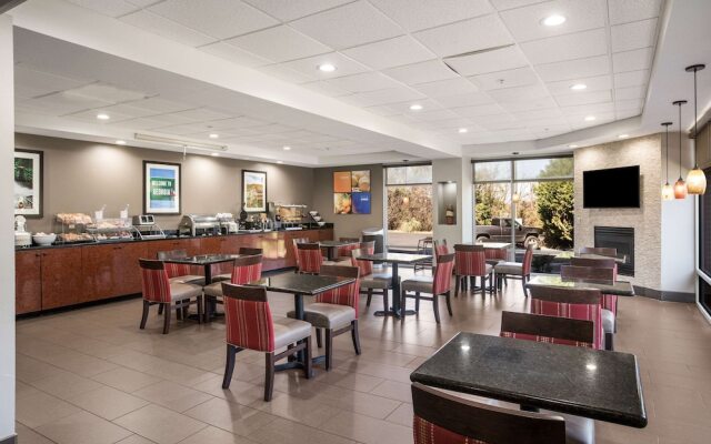Comfort Suites Forsyth