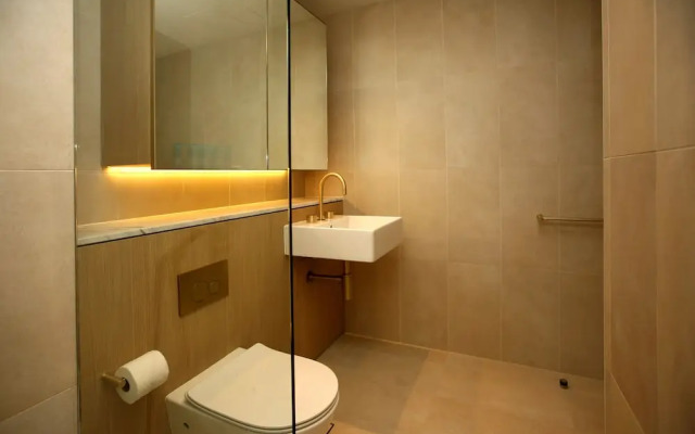 Top Notch 1 Bedroom 201 CALIBRE