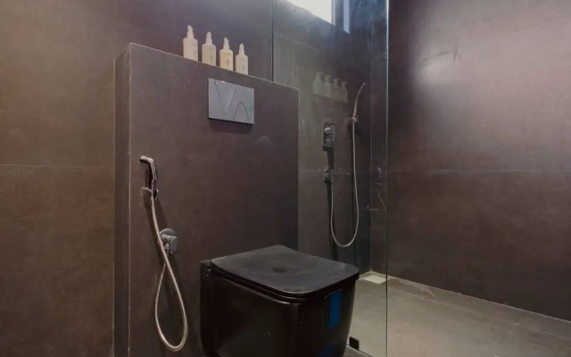 Modern 1BR With Pool 5min Drive to Candolim Beach