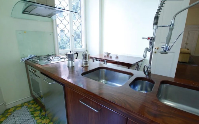 Sleep in Italy - SpanishSteps Apartments