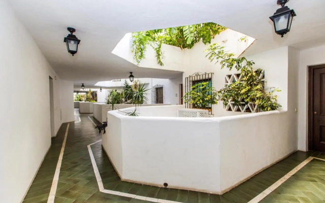 Luxurious 2 Bed Puerto Banús Apt - RDR193