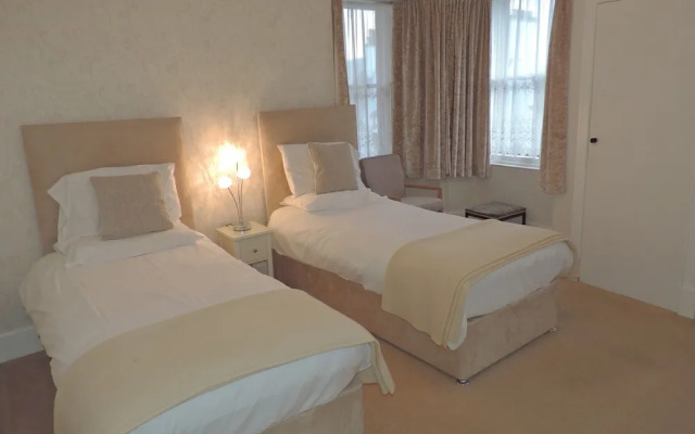 Waverley Hotel