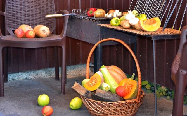 Townhouse Park & House