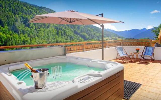 Chalet Carter - OVO Network