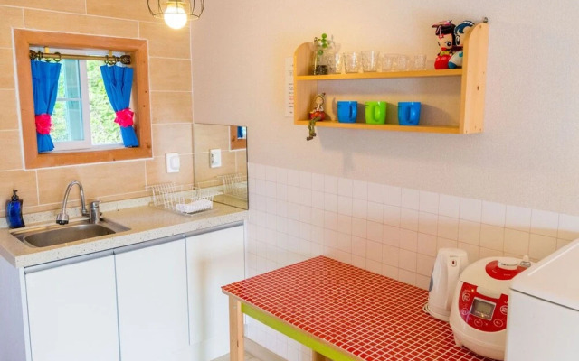 Goseong Sunshine Fullhouse Pension