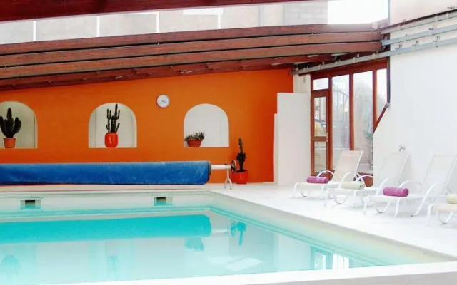 Logis Palais Des Fleurs Restaurant Les Capucines