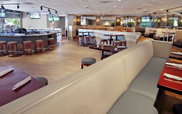 DoubleTree by Hilton Mahwah